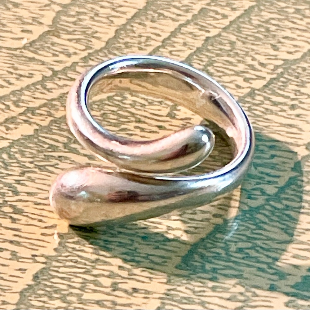 Tiffany & Co | Elsa Peretti Teardrop Ring, Sz 7-8 ♥ Perfect patina